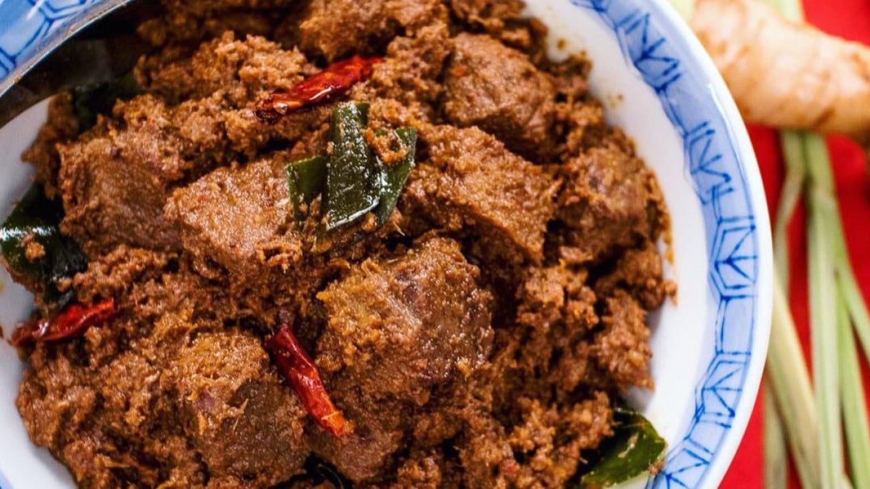 Resep Rendang Daging Sapi Khas Padang Yang Bumbunya Medok Banget